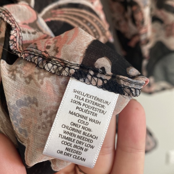 Loft Flowy Printed Blouse Sz Small - Picture 5 of 6